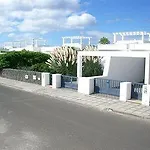 Villa Sun Grove & *