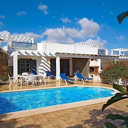 Villa Sun Grove & *