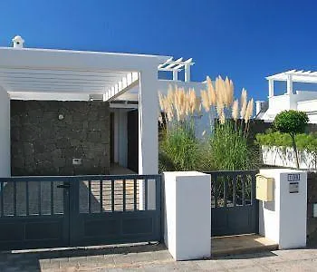Willa Sun Grove & Playa Blanca (Lanzarote)