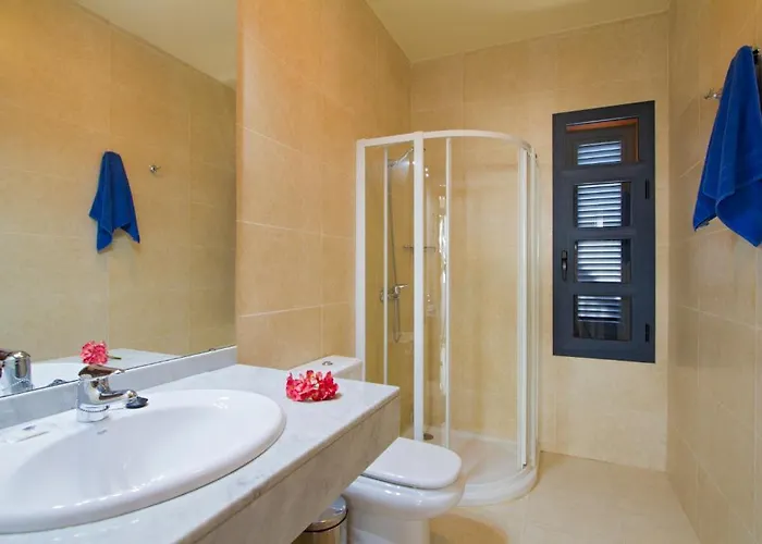 Sun Grove & * Playa Blanca (Lanzarote)